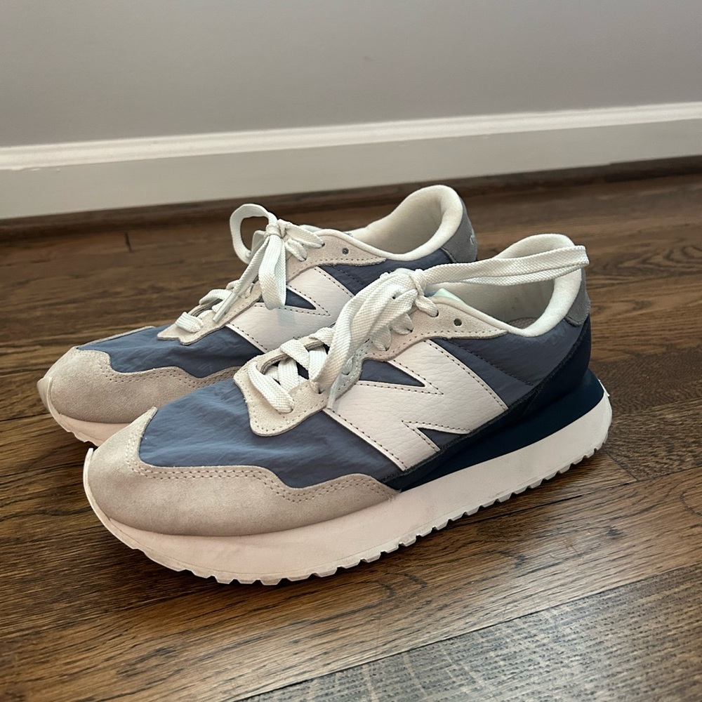 New Balance 237